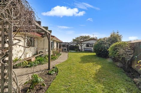 Photo of property in 8 Dulcie Place, Harewood, Christchurch, 8051
