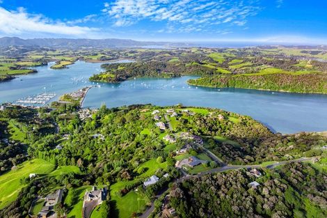 Photo of property in 84 Brick Bay Drive, Sandspit, Warkworth, 0982