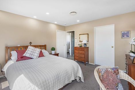 Photo of property in 29 Greystoke Lane, Avonhead, Christchurch, 8042