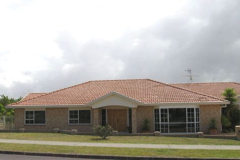 Photo of property in 2 Seacrest Drive, West Harbour, Auckland, 0618