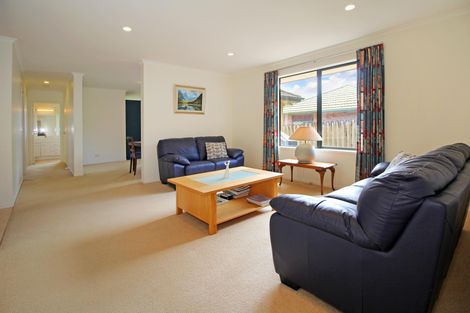 Photo of property in 13 Four Oaks Place, Pukekohe, 2120
