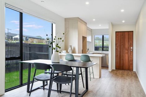 Photo of property in 1/18 Akakura Terrace, Peacocke, Hamilton, 3206