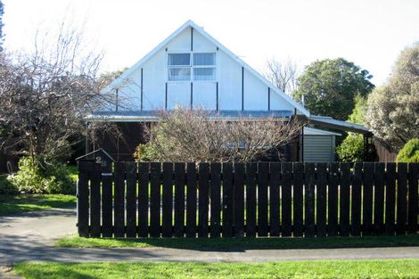 Photo of property in 28 Fisher Place, Carterton, 5713