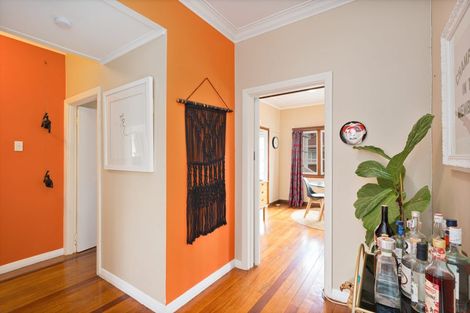 Photo of property in 227 Titirangi Road, Titirangi, Auckland, 0604