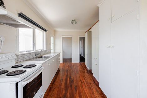 Photo of property in 10a Howard Road, Taradale, Napier, 4112