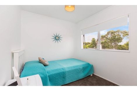 Photo of property in 1/52 Arran Road, Browns Bay, Auckland, 0630