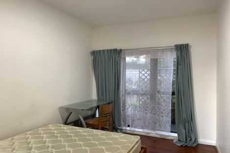 Photo of property in 1 Tyburnia Avenue, Mount Albert, Auckland, 1025
