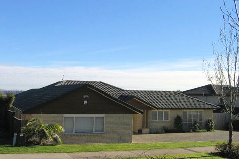 Photo of property in 39 John Brooke Crescent, East Tamaki Heights, Auckland, 2016