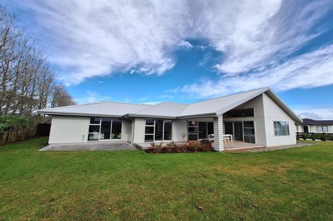 Photo of property in 11 Munro Oak Lane, Clevedon, Papakura, 2582