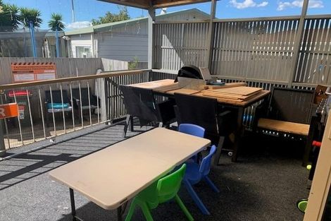 Photo of property in 17 Seaward Place, Wattle Downs, Auckland, 2103