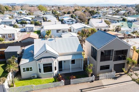 Photo of property in 653 Marine Parade, Napier South, Napier, 4110