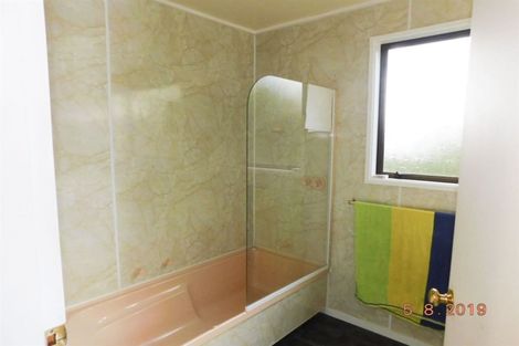 Photo of property in 16 Cathedral Drive, Manapouri, 9679