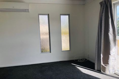 Photo of property in 8 Longwood Place, Forrest Hill, Auckland, 0620