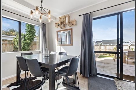 Photo of property in 1/63 Stanley Avenue, Milford, Auckland, 0620