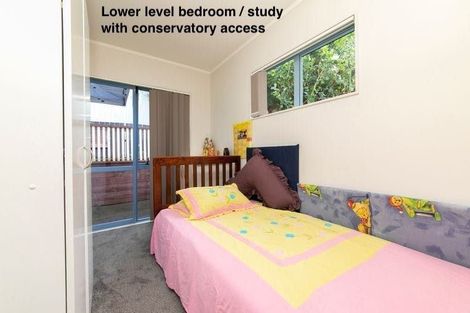 Photo of property in 1/30 Mountain Road, Mangere Bridge, Auckland, 2022