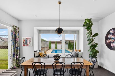 Photo of property in 27 Neeve Road, Taradale, Napier, 4112