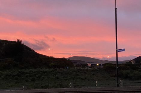 Photo of property in 2 Wangapeka Way, Aotea, Porirua, 5024