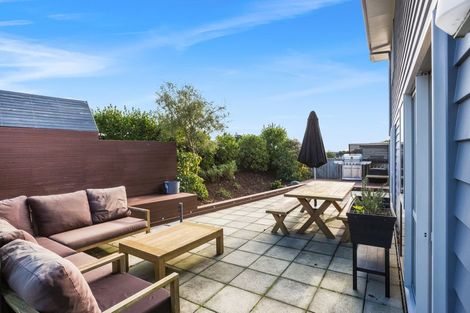 Photo of property in 17 Kepler Way, Aotea, Porirua, 5024