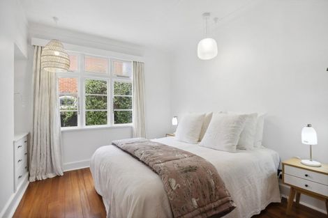 Photo of property in 19 Cliffs Road, Saint Clair, Dunedin, 9012