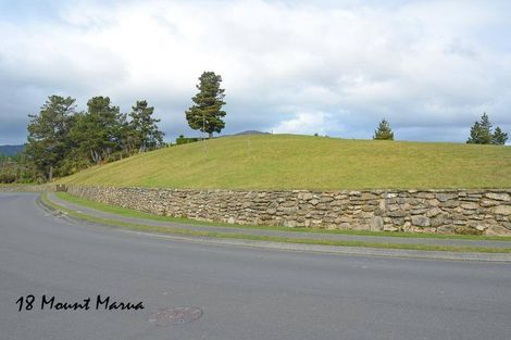 Photo of property in 18 Mount Marua Way, Timberlea, Upper Hutt, 5018