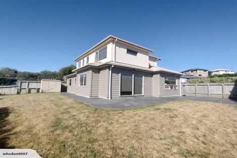 Photo of property in 6 Tararua Close, Aotea, Porirua, 5024
