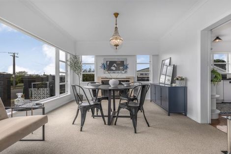 Photo of property in 14 Duke Street, Levin, 5510