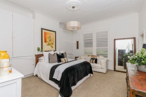 Photo of property in 40 King Edward Parade, Devonport, Auckland, 0624
