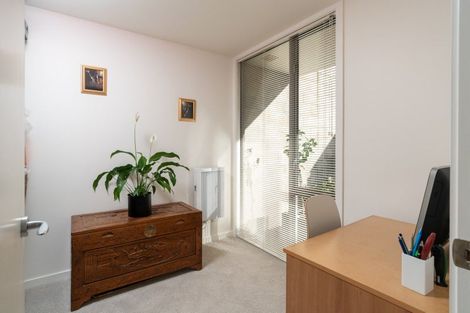 Photo of property in 35a Ngaio Road, Kelburn, Wellington, 6012