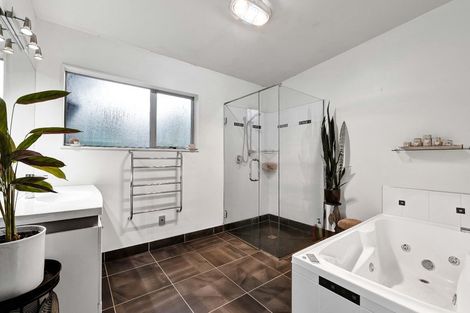 Photo of property in 82 Mawhitiwhiti Road, Normanby, Hawera, 4675