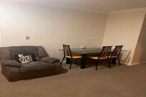 Photo of property in 9 Keating Rise, Northcross, Auckland, 0632