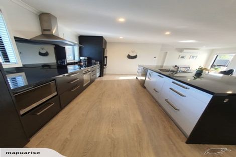 Photo of property in 4 Les Wakefield Road, Mapua, 7005