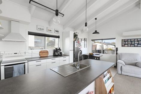 Photo of property in 9 Westwood Street, Bellevue, Tauranga, 3110