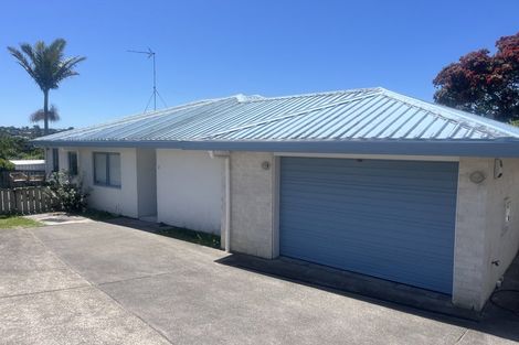 Photo of property in 2/840 Whangaparaoa Road, Manly, Whangaparaoa, 0930