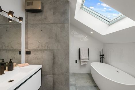 Photo of property in 5 Kawharu Street, Marshland, Christchurch, 8083