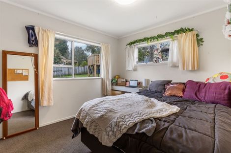 Photo of property in 20 Woodhouse Place, West Harbour, Auckland, 0618