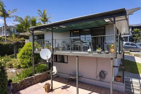 Photo of property in 54 Stratford Drive, Cable Bay, 0420