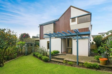 Photo of property in 15f Glen Almond Street, New Plymouth, 4310