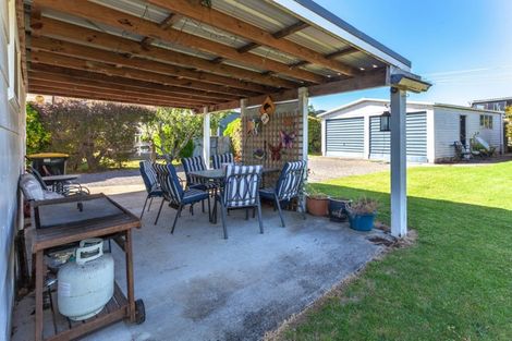 Photo of property in 211 Kiwi Road, Whangamata, 3620