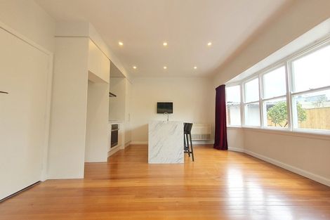 Photo of property in 7 Straven Road, Riccarton, Christchurch, 8011