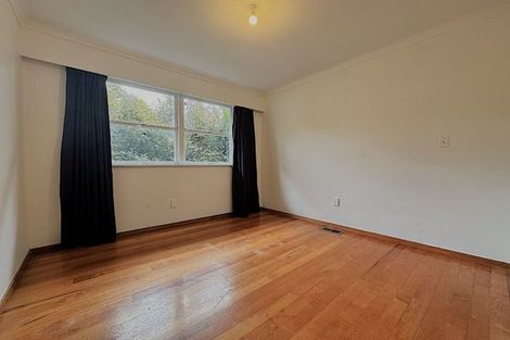 Photo of property in 20 Tawhana Crescent, Red Beach, 0932