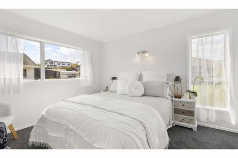 Photo of property in 2/12 Bay Street, Red Beach, 0932