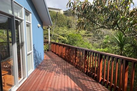 Photo of property in 9 Springwater Vale, Unsworth Heights, Auckland, 0632