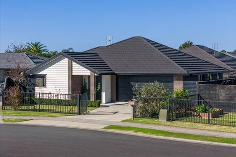 Photo of property in 16 Eastbank Drive, Katikati, 3129