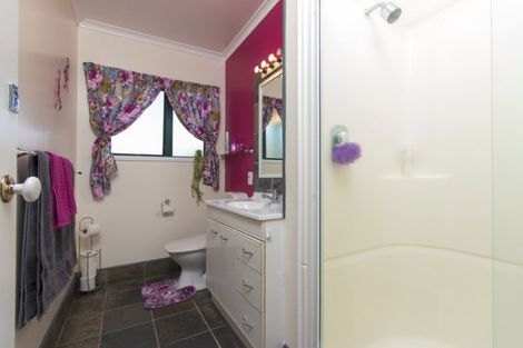 Photo of property in 80b Kayes Road, Pukekohe, 2120