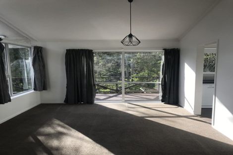 Photo of property in 28 Spinella Drive, Bayview, Auckland, 0629