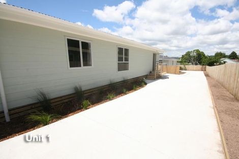 Photo of property in 2-3/240 Clayton Road, Pukehangi, Rotorua, 3015