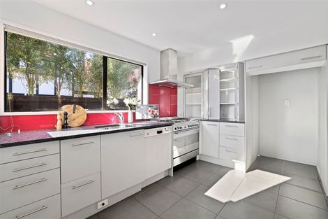 Photo of property in 15 Thurlestone Place, Burnside, Christchurch, 8053