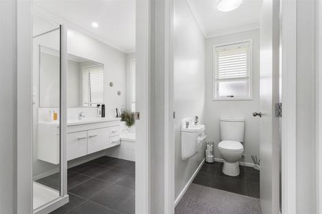 Photo of property in 83 Doncaster Drive, Papamoa Beach, Papamoa, 3118