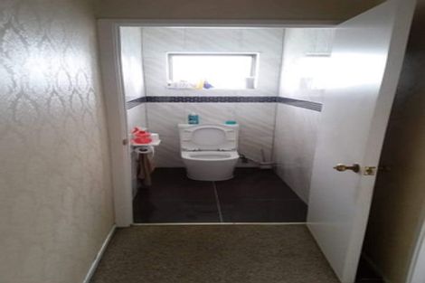 Photo of property in 2/409 West Coast Road, Glen Eden, Auckland, 0602