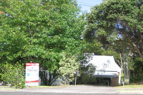 Photo of property in 25 Le Roy Terrace, Birkenhead, Auckland, 0626